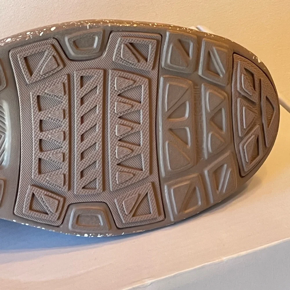 NIB APL TECHLOOM BREEZE MENS RUNNING SHOES CLAY/ALMOND/SPECKLE SIZE 9 - Picture 13 of 16